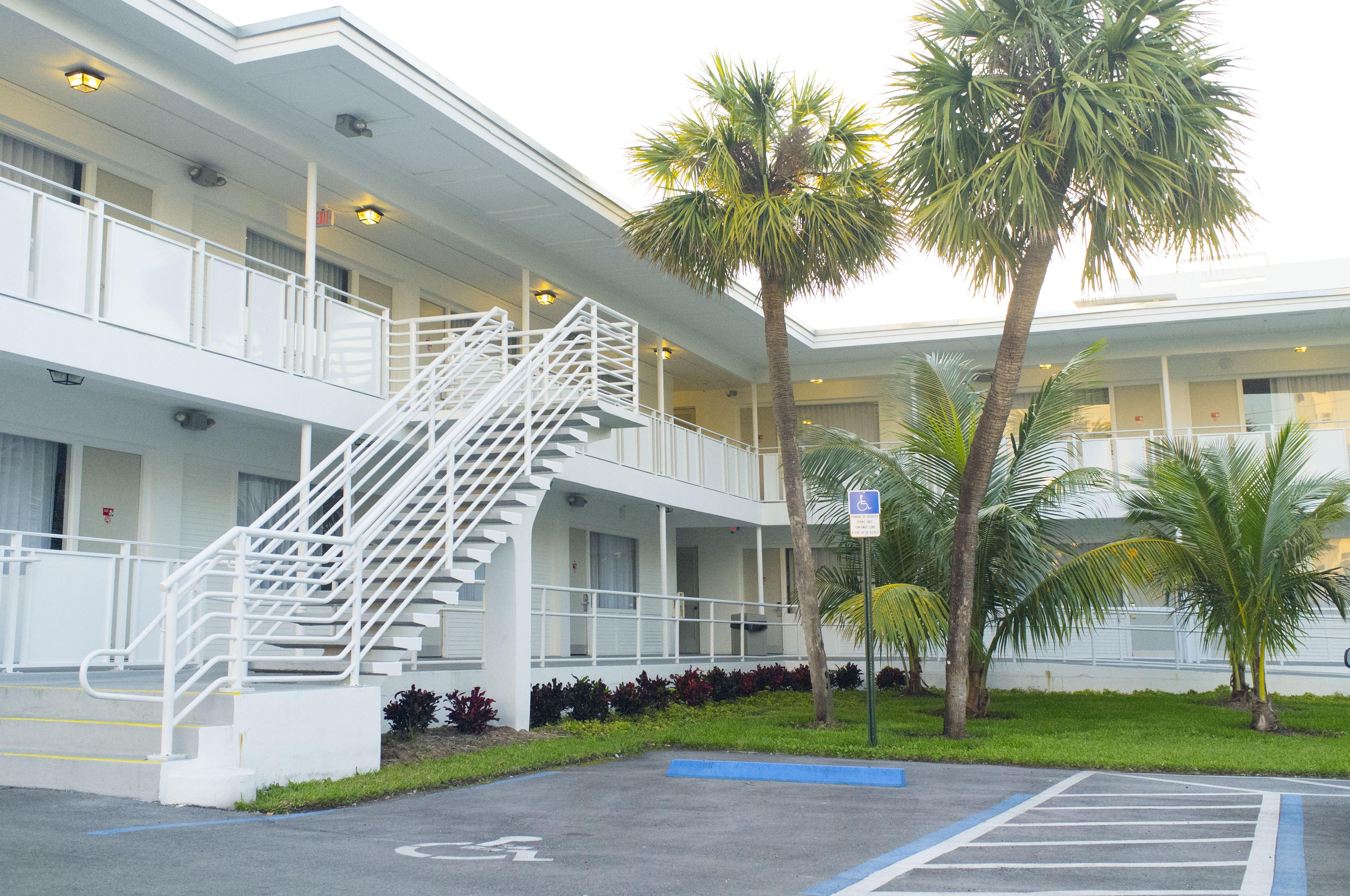 Collins Hotel — Billeder 1